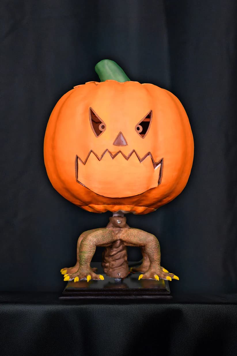SkullTronix Dancing Pumpkin animatronic front view.
